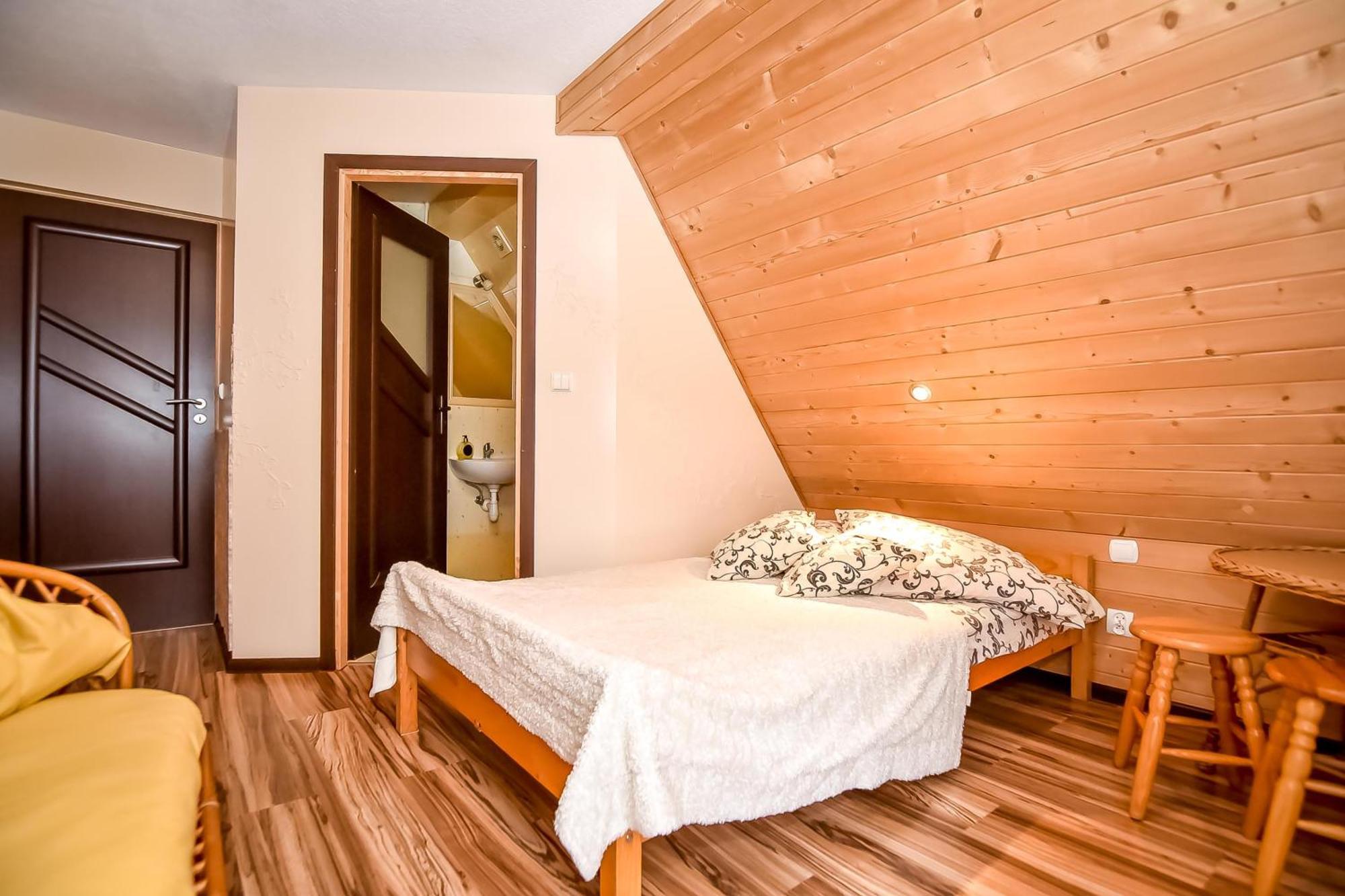 Ciukrowa Chatka Sauna & Jacuzzi 波罗宁 外观 照片
