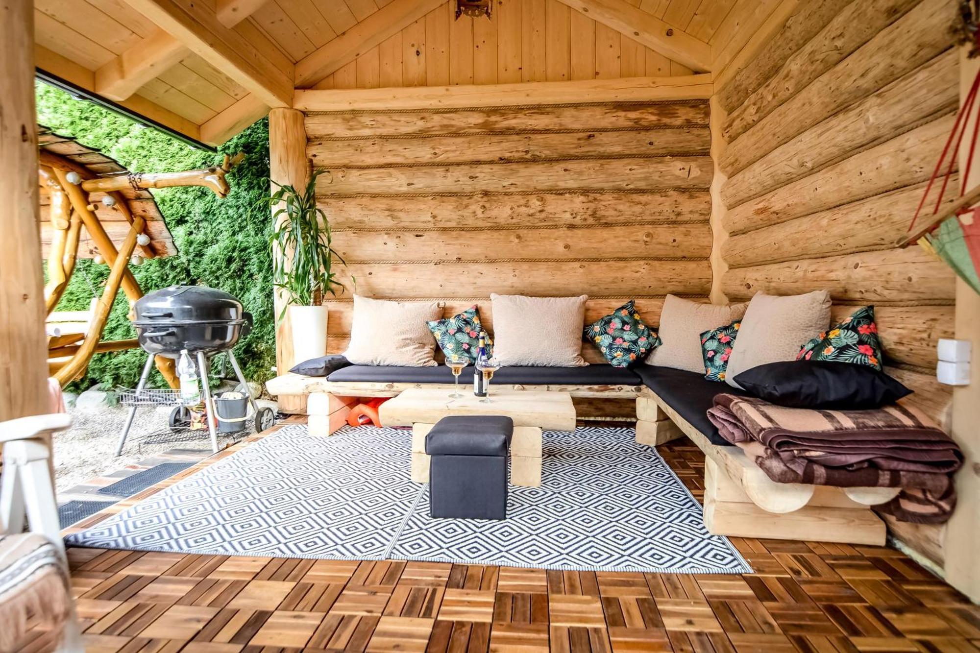 Ciukrowa Chatka Sauna & Jacuzzi 波罗宁 外观 照片