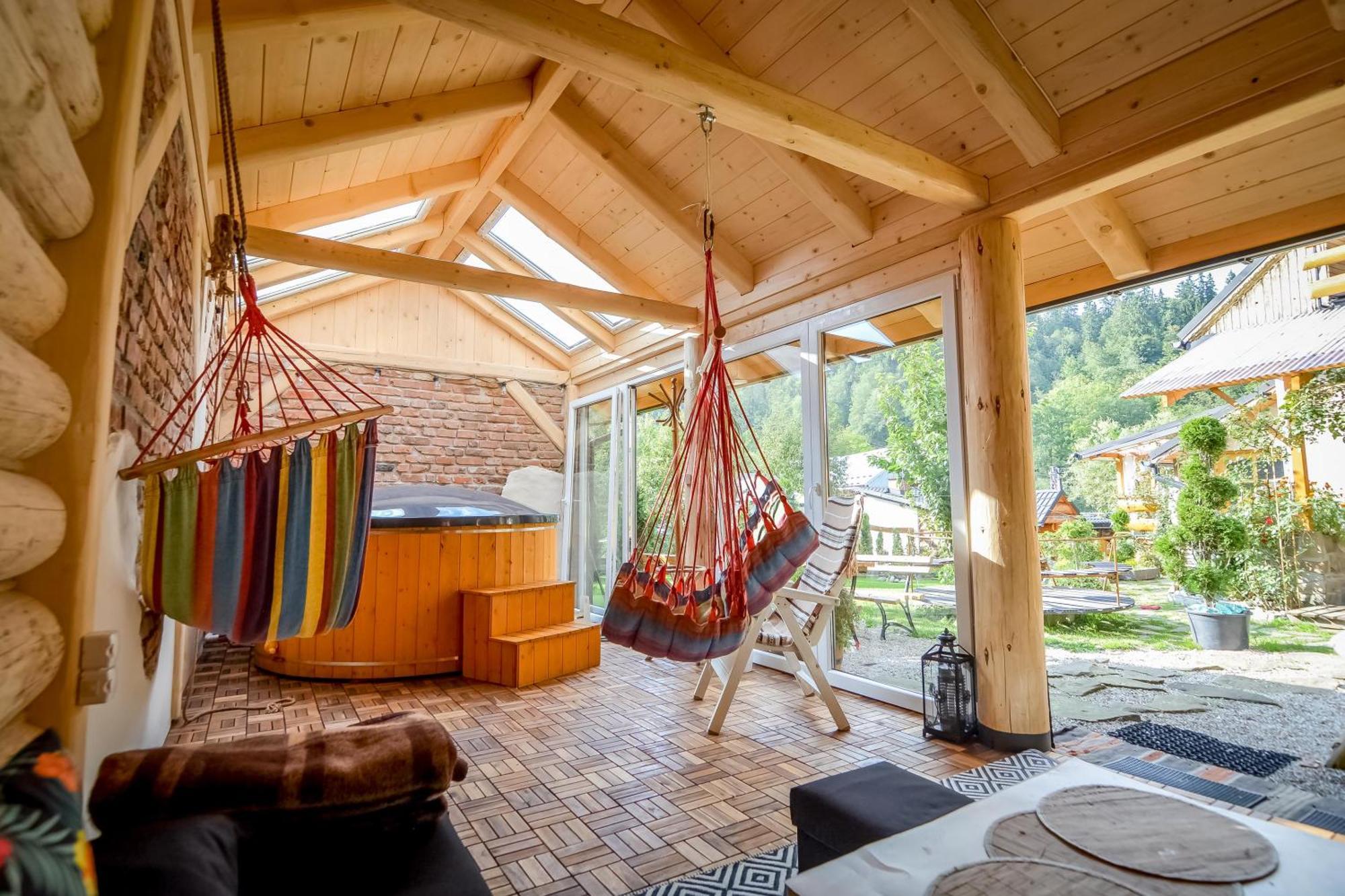 Ciukrowa Chatka Sauna & Jacuzzi 波罗宁 外观 照片